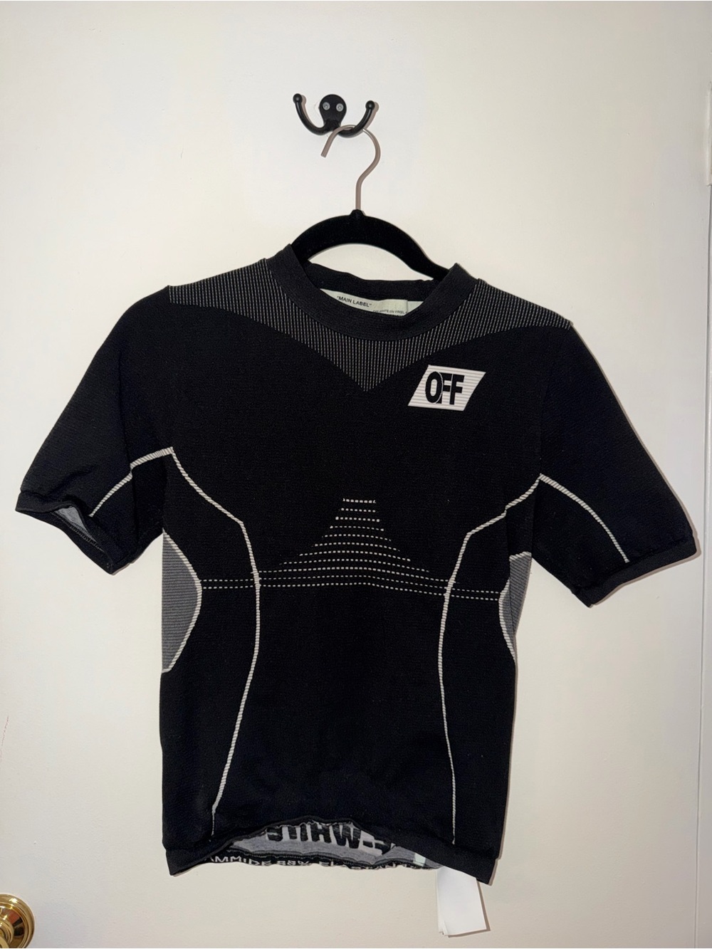 Off-White Women’s Short Sleeve Performance Top (Worn Once) L/XL